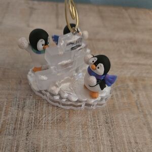 2006 Snow Fort Fun Hallmark Penguin Ornament